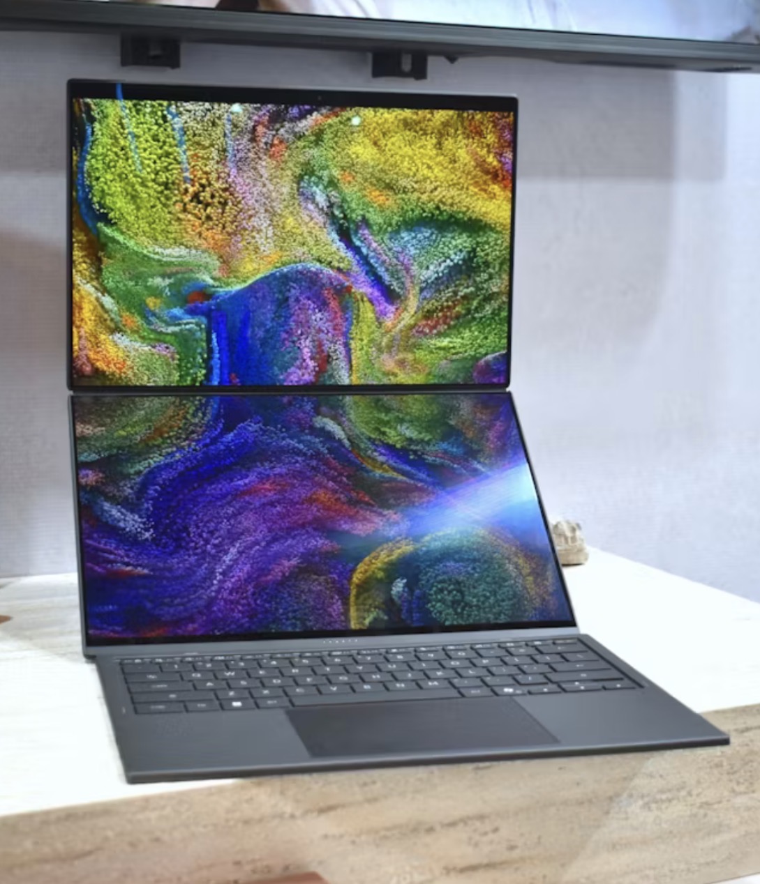 ASUS ZenBook Pro Duo OLED